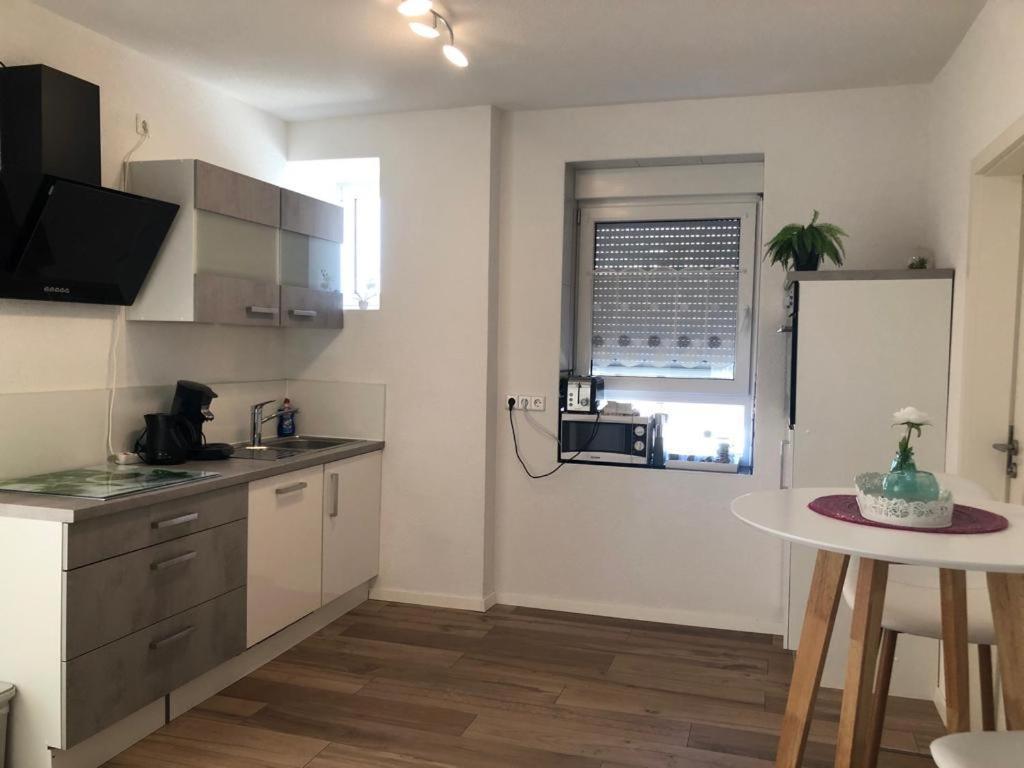 Grenznahe Ferienwohnung Mit 4 Schlafzimmern Grenzach-Wyhlen Bagian luar foto