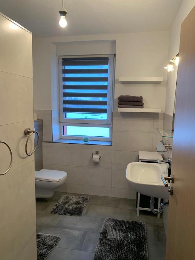 Grenznahe Ferienwohnung Mit 4 Schlafzimmern Grenzach-Wyhlen Bagian luar foto